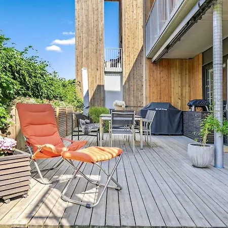 아파트 Stor Med 4 Soverom,stor Terrasse Og Hage *