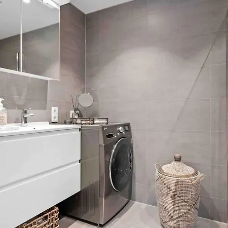 Stor Med 4 Soverom,stor Terrasse Og Hage Apartmán