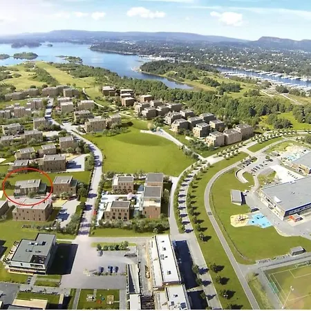 Apartmán Stor Med 4 Soverom,stor Terrasse Og Hage Fornebu